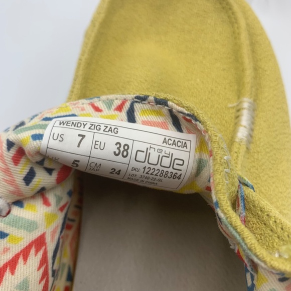 Women’s Hey Dude Wendy Zig Zag Acacia yellow canvas casual slip on’s beach boho - Picture 5 of 12
